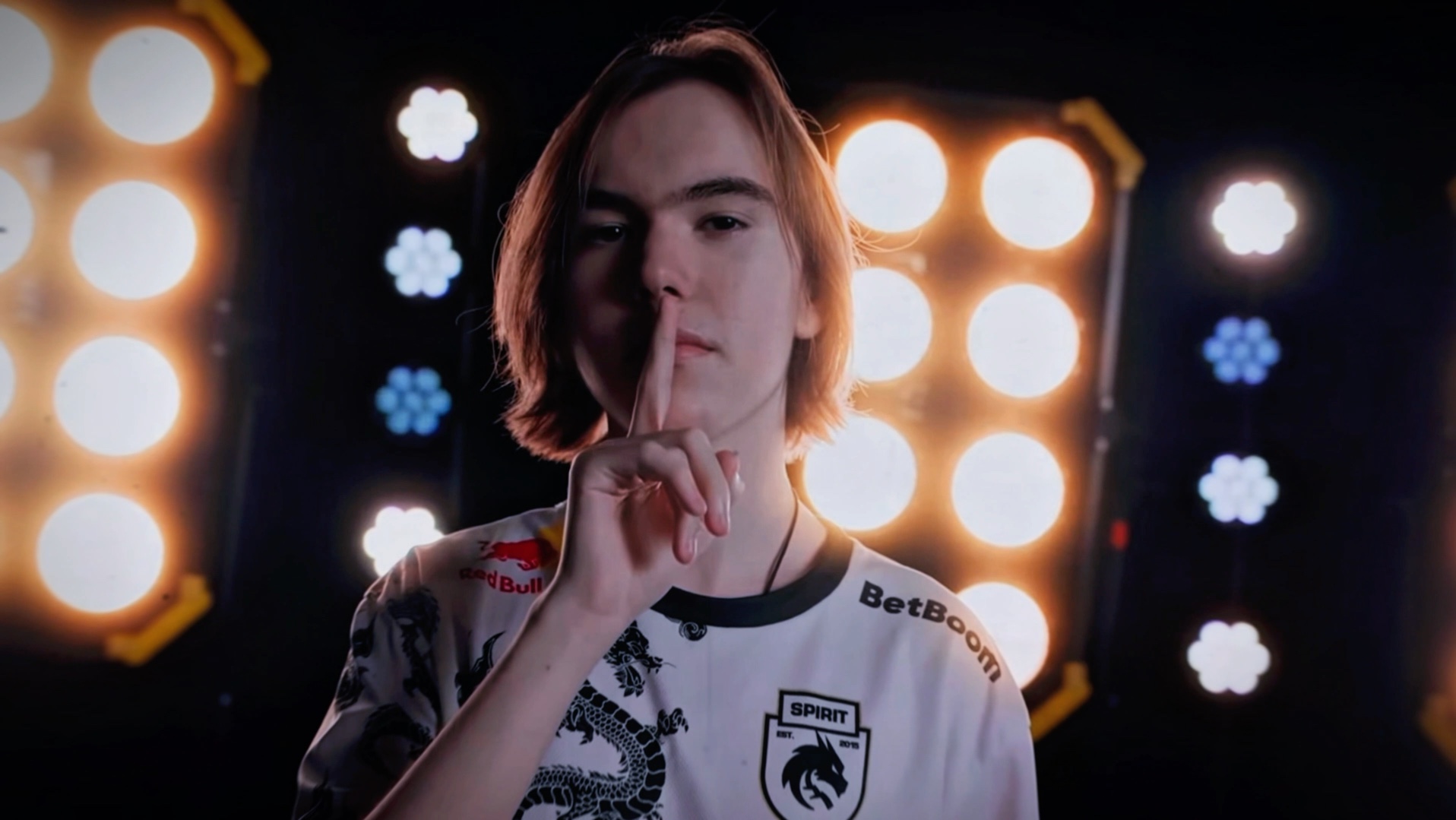 Invictus Gaming 发布新赛季阵容：这里的每个名字都闪耀着光芒