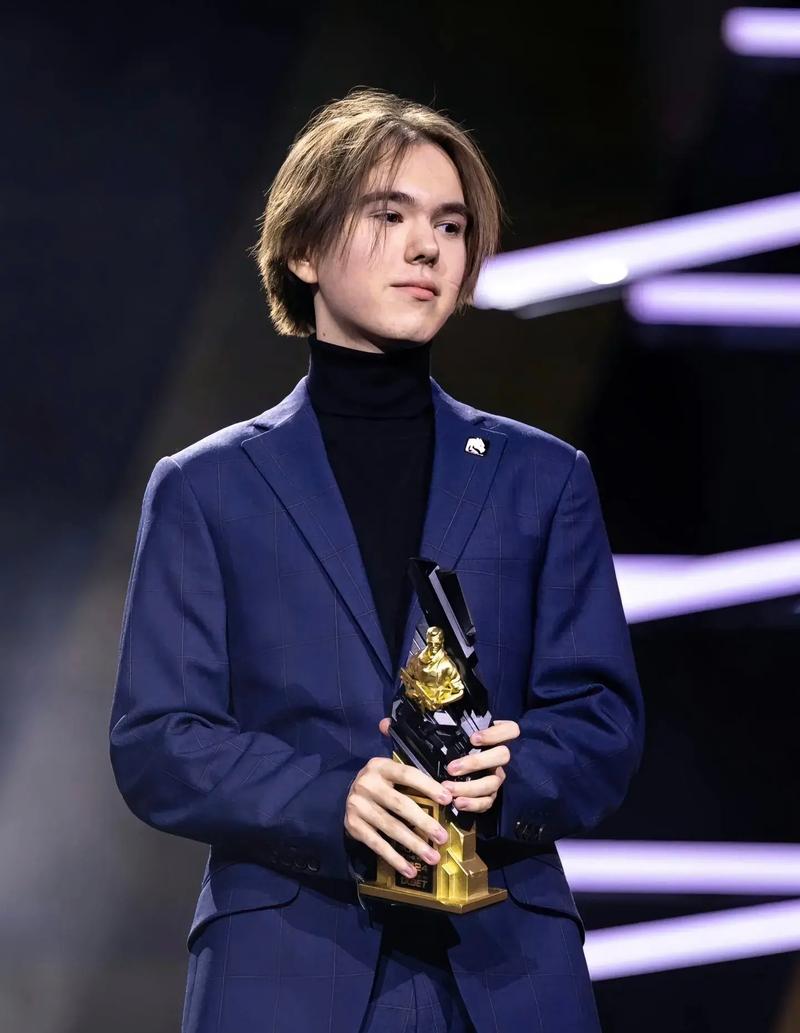 大首等待多少年了？《绝地求生》终于引入“复活”机制