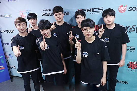 电竞比分网：英雄联盟S10 A组战，SN仰卧起坐头名晋级！