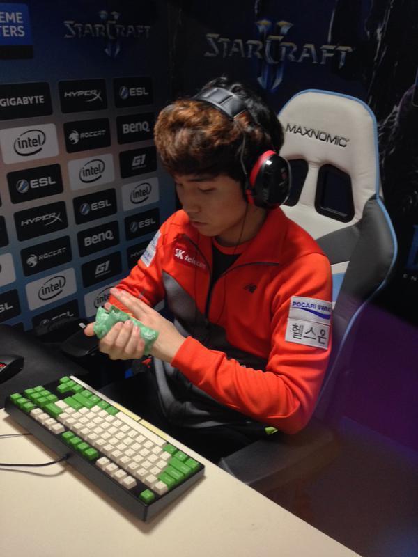 T1教练金晶洙谈队伍上单引援失败，T1曾想招募TheShy