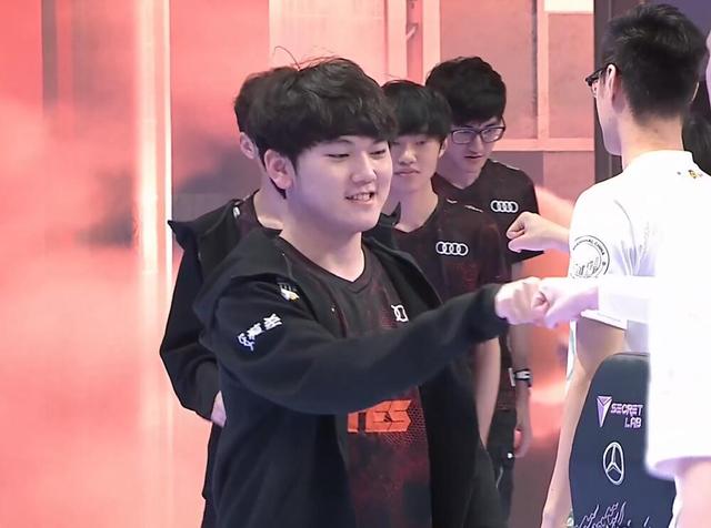 LOL官方宣布成都MSI二路直播名单：德云色、姿态、UZI等在列