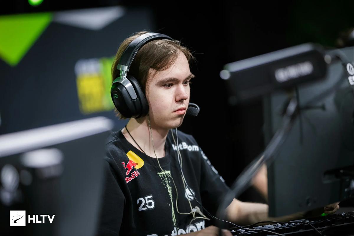 吾胃竞巅峰！2024英雄联盟解说主持杯主题曲——《解说家》